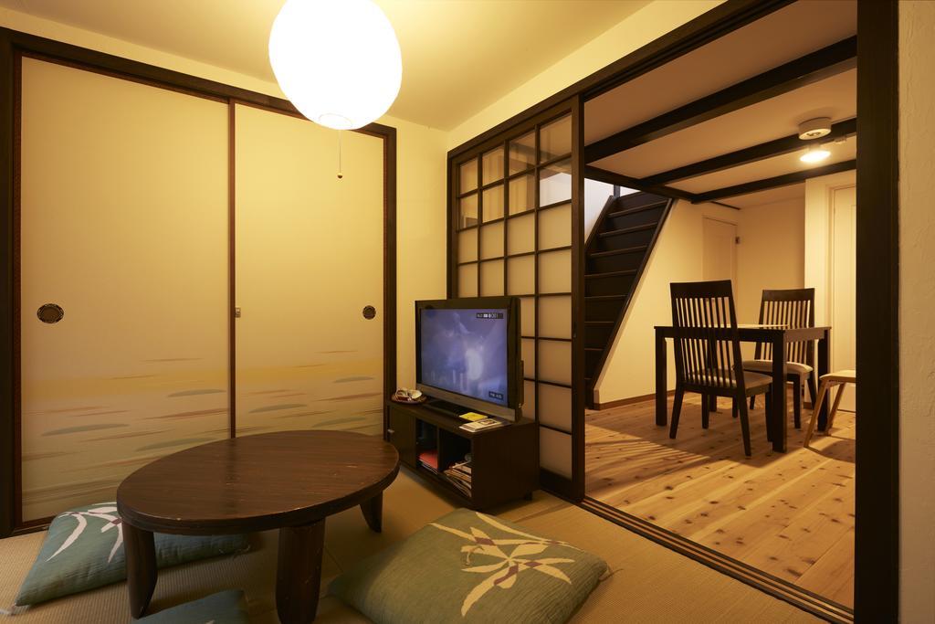 Guest House Connection Karasuma Gojo Кіото Екстер'єр фото