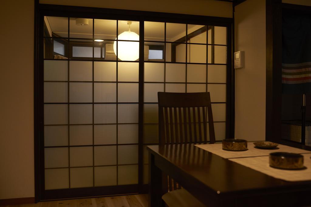 Guest House Connection Karasuma Gojo Кіото Екстер'єр фото